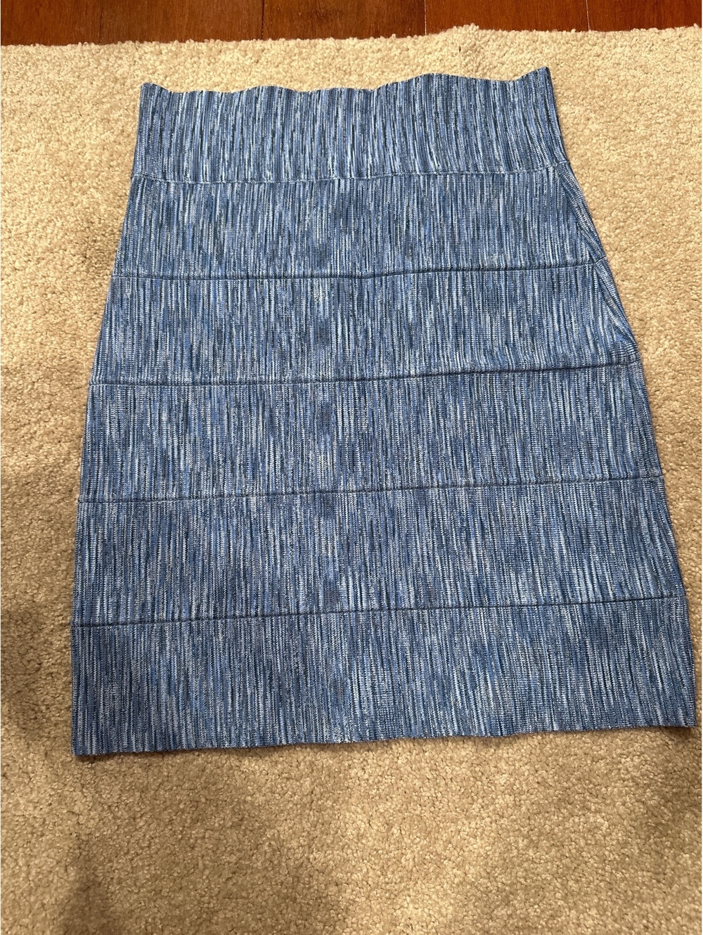 (4)BCBGMAXAZRIA Blue Textured Bandage Skirt Size S